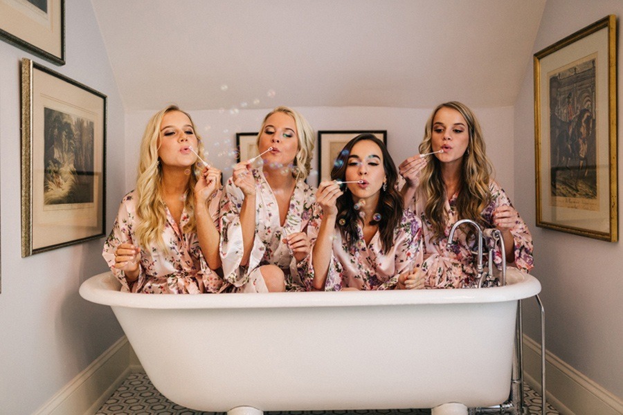 bathtob bridesmaids